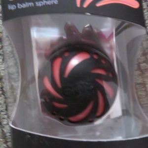 WOMENS -MAKE-UP  EOS- SHIMMER LIP BALM SPHERE